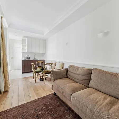 Au Coeur Du Quartier St Germain Апартаменты