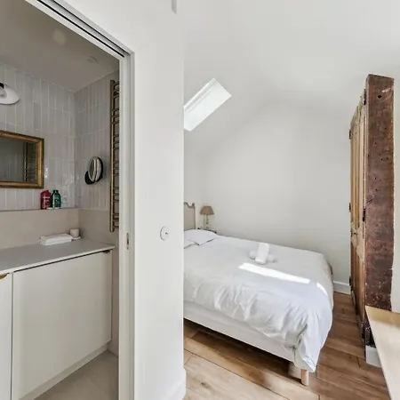 Апартаменты Au Coeur Du Quartier St Germain *
