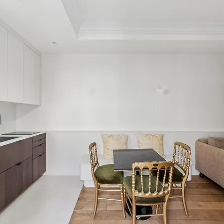 Au Coeur Du Quartier St Germain * Париж
