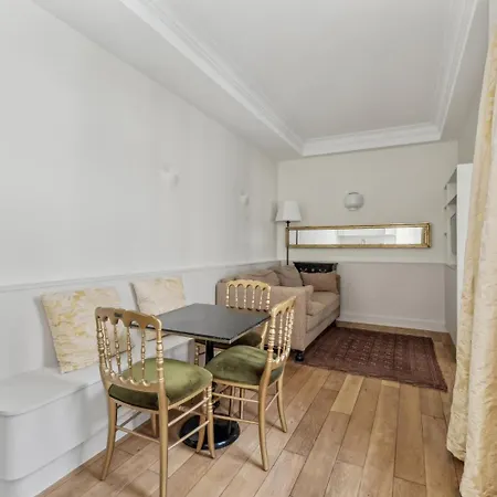Apartament Au Coeur Du Quartier St Germain Paryż