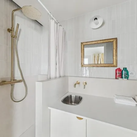 Au Coeur Du Quartier St Germain Paryż